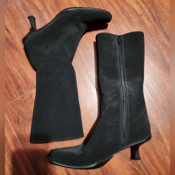 Stuart Weitzman Yvonne Stretch Pointed Kitten Heel Booties Boots - Picture 1 of 5